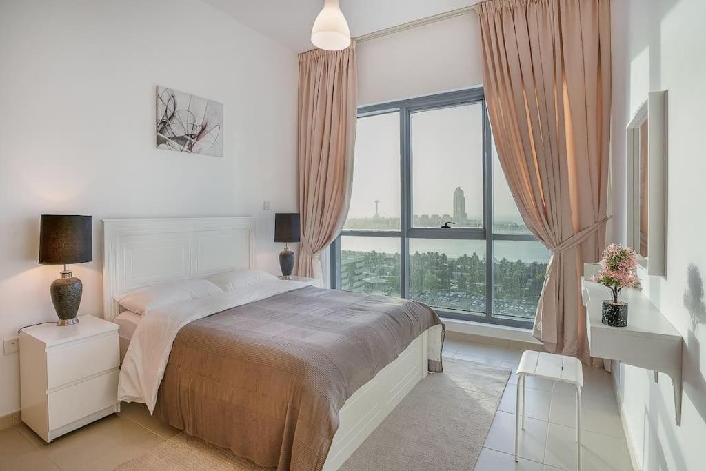 Book Me! 2 Bedroom Apartment Abu Dhabi