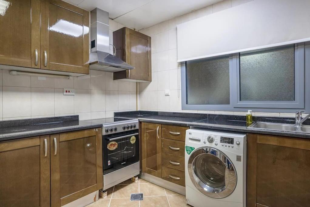 Apartment Book Me! 2 Bedroom *